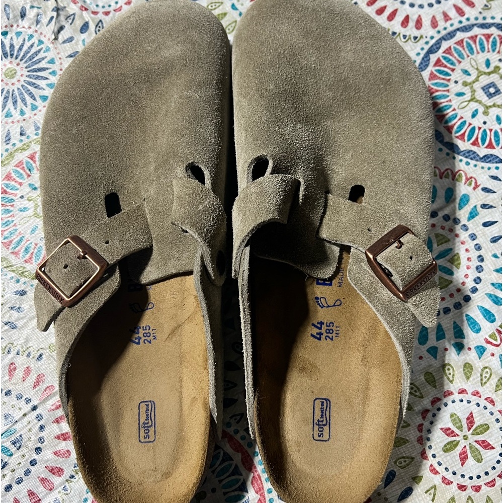 Boston Soft Footbed - only worn twice.
